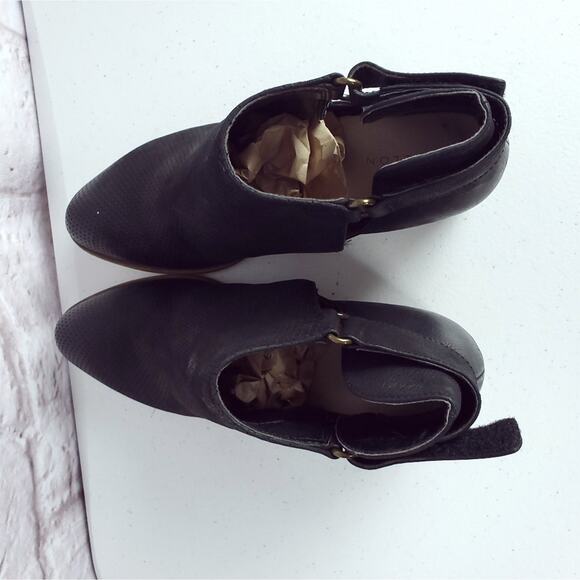 Caslon 7.5 black booties suede perforated - Picture 3 of 11